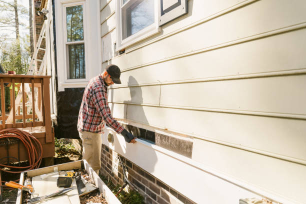 Trusted Siding Repair service in Hampton, IL - Creative Siding
